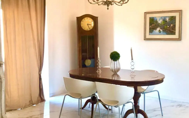 MB2 Apartment