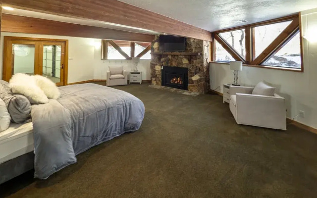 Cozy Rustic Escape
