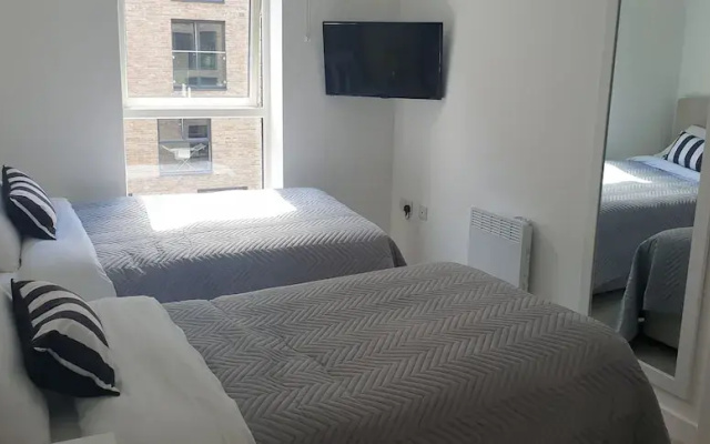 Quay Apartments Exchange Quay Salford Quays