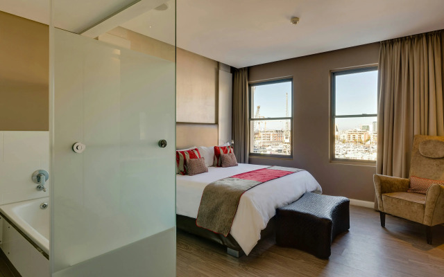 Protea Hotel by Marriott Cape Town Waterfront Breakwater Lodge