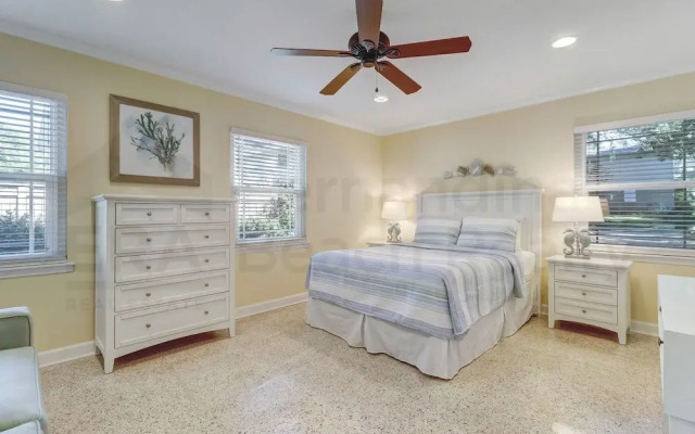 223 Lighthouse Circle