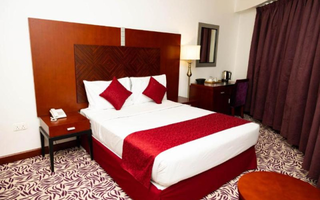 Mra Grand Hotel
