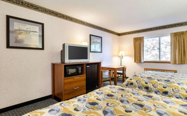 Econo Lodge West Springfield