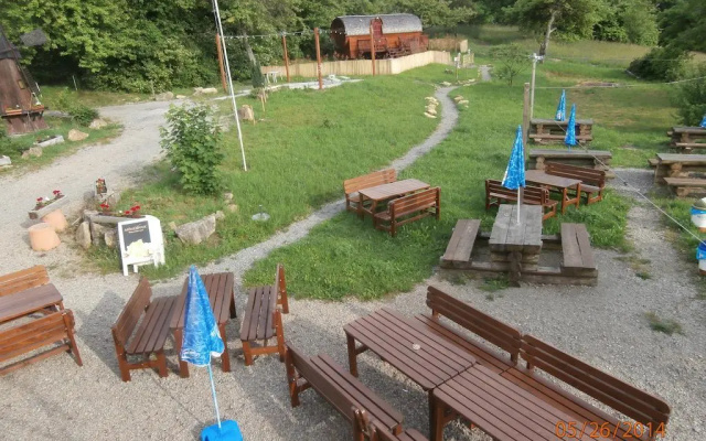Le Chalet du Chemin et sa Roulotte