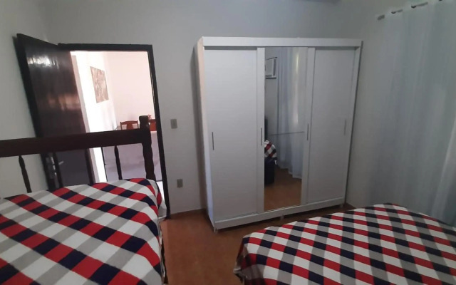 Casa 2 Quartos em Cabo Frio c / área Gourmet