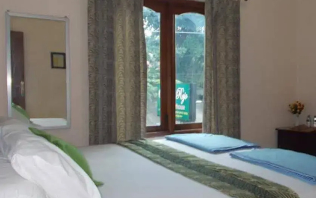Omah Rojo Family Guest House