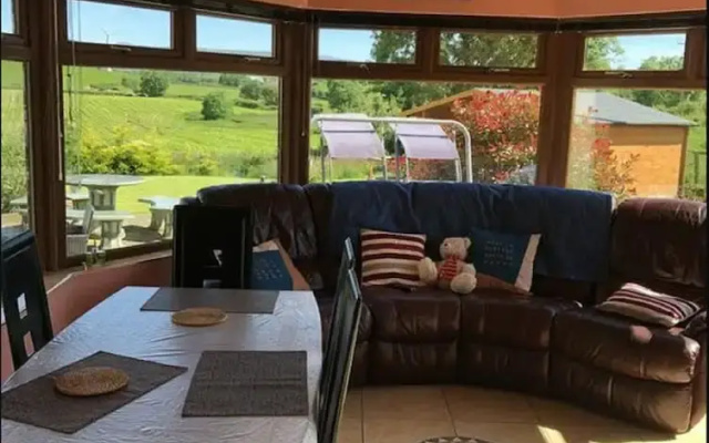 Leigh House Bed and Breakfast