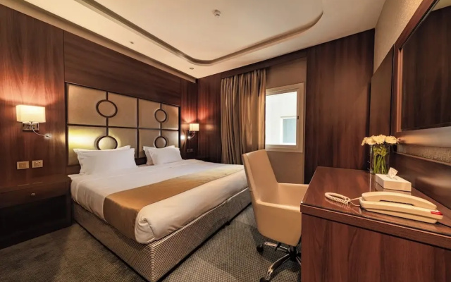 Dancenter Harbour Gateway Jeddah Beach Vivid Plaza Hotel