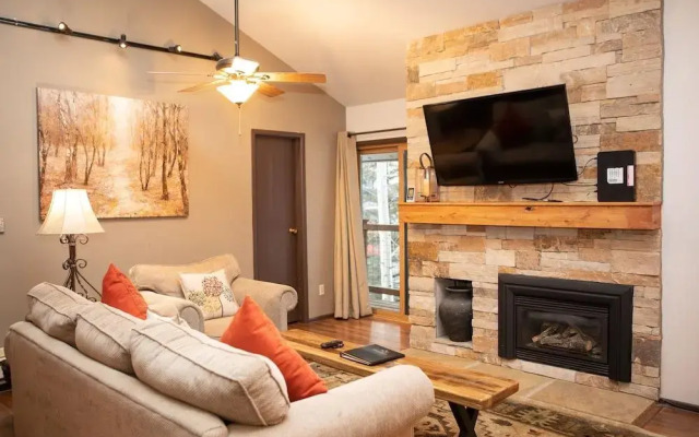 1168 Flying Dutchman 2 Bedroom Condo by RedAwning
