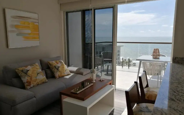 Surfside Beachfront Suites by Playa Caracol Resorts