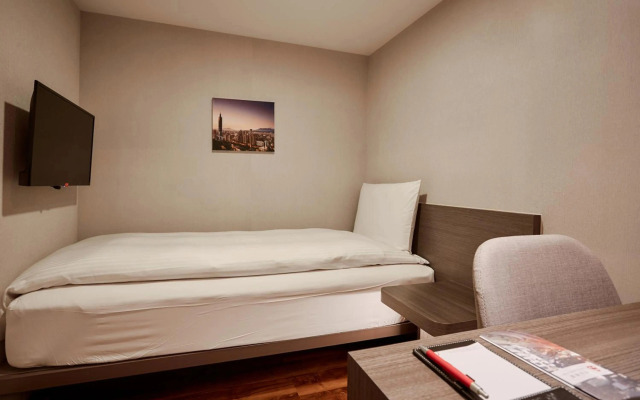 Eastin Taipei Hotel