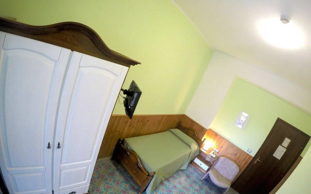 Tourist Hotel