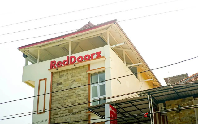 RedDoorz Plus near Malang Airport