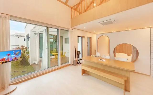 Gangreung Pyeonanhanga Pension