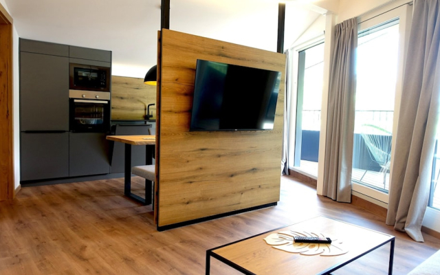 Bergzeit Flat Saalbach Directly on the ski Piste