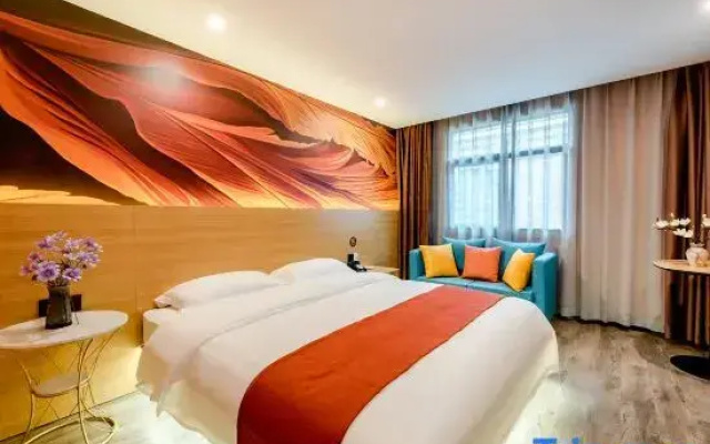 Pod Select Hotel (Xi'an Zhonggulou North Street Subway Station)