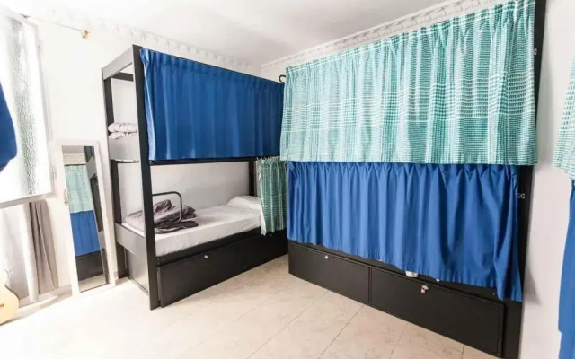 Хостел Onefam Catedral Hostel Sevilla