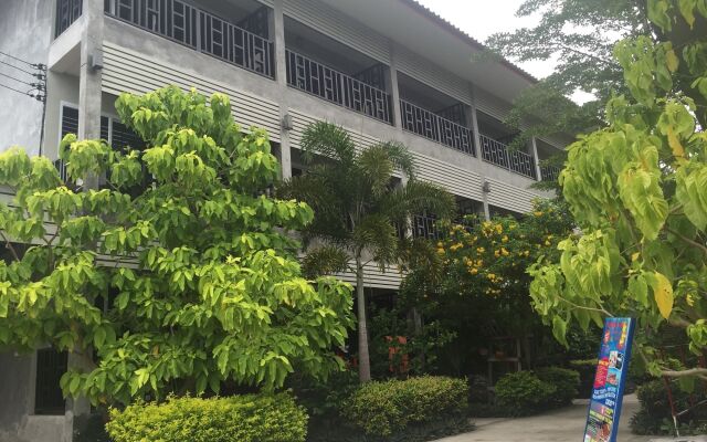 Baan Suan Ta Hotel вид на фасад