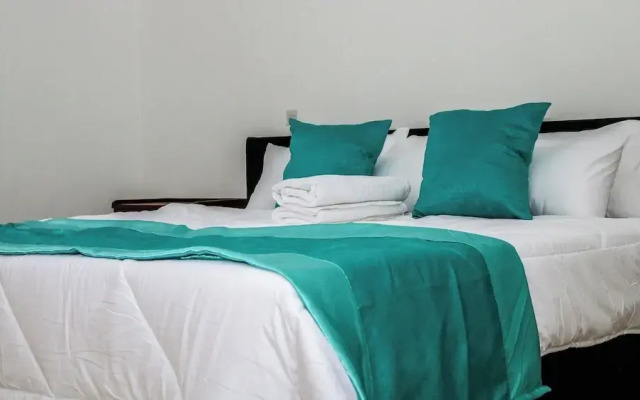 Pearldew Hotel