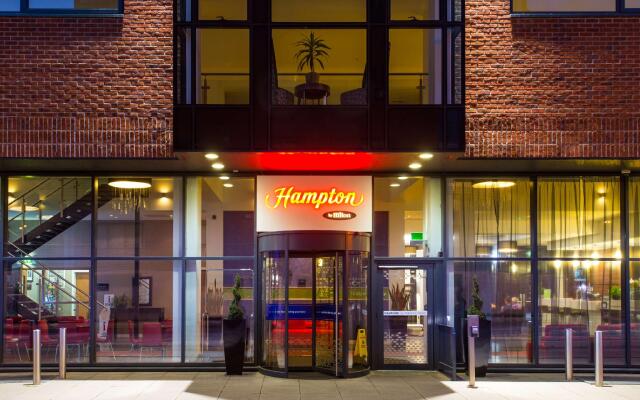 Отель Hampton by Hilton Liverpool City Center Великобритания, Ливерпуль - отзывы, цены и фото номеров - забронировать отель Hampton by Hilton Liverpool City Center онлайн вид на фасад