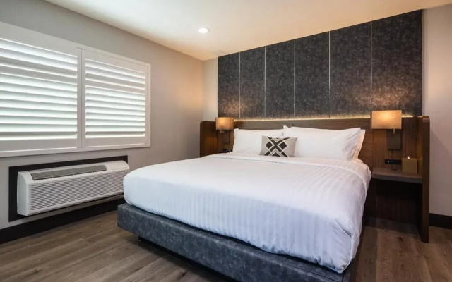 Americas Best Value Inn Golden Bear Inn