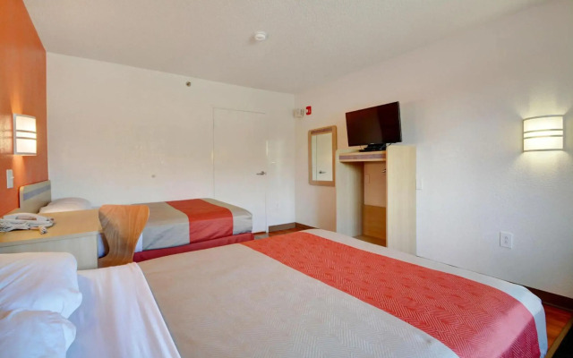 Motel 6 Wethersfield, CT - Hartford