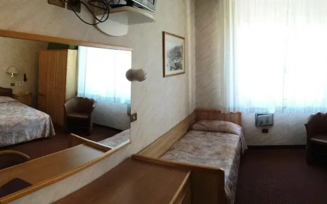 Eden Hotel