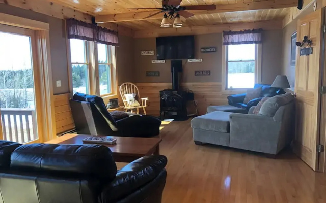 Dilly Lodge