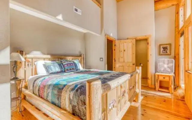 Skiing Bear Chalet