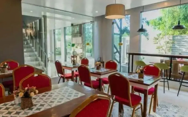 Soi Suites
