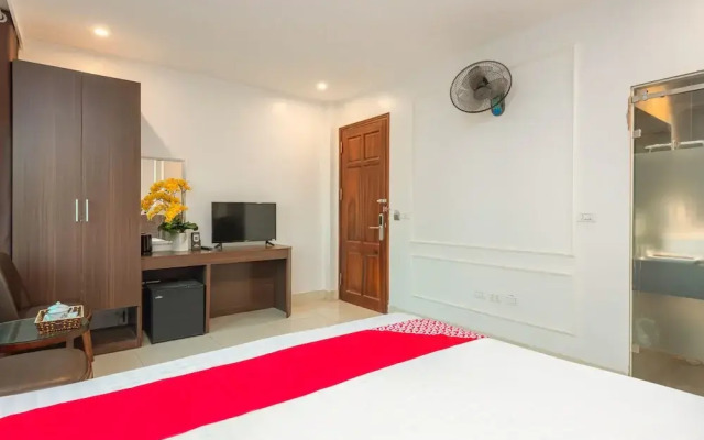OYO 1011 Orchids 4 Hotel