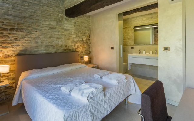 Exclusive Outdoor 2 Bubble Baths, Heated Pool, Gym
