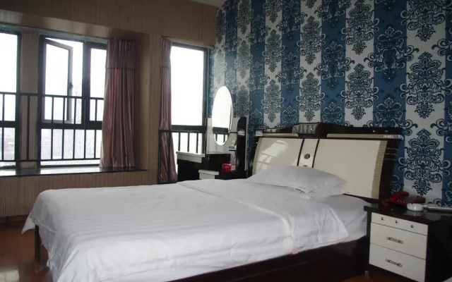 Lotel Chengdu Jinmao(丽加连锁酒店(成都金茂广场店))