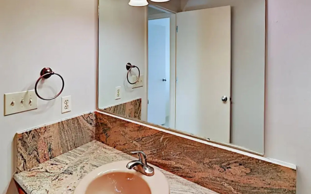 22 Wellington Ln Condo Unit 1