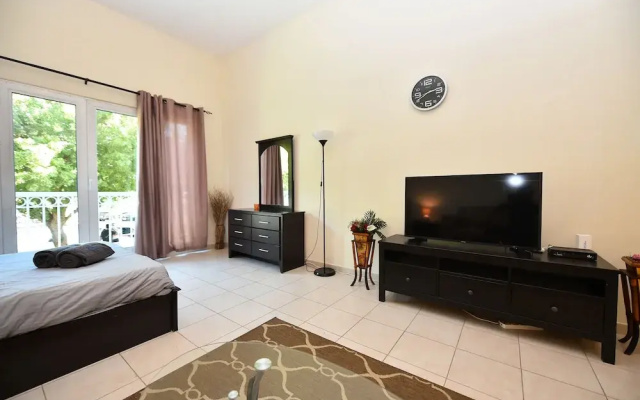 MRH - Studio in Discovery Gardens