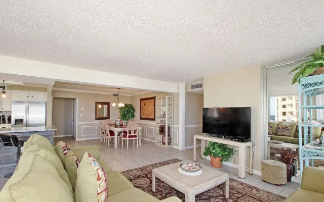 Shoreline 2051 Condo by RedAwning