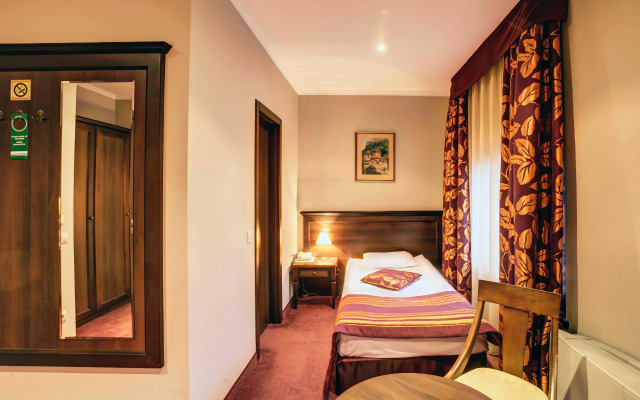 Yantra Grand Hotel -Sharlopov Hotels