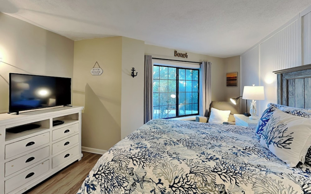 Ocean Walk 106 Manor by Hilton Head Retreats