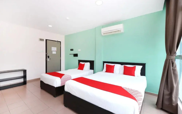 OYO 816 Hotel De Kiara