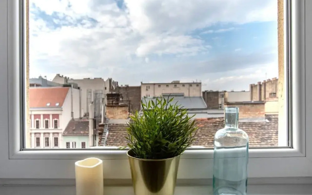Rooftop Nook