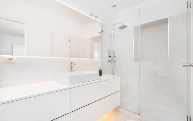 Combro Luxury Apartment