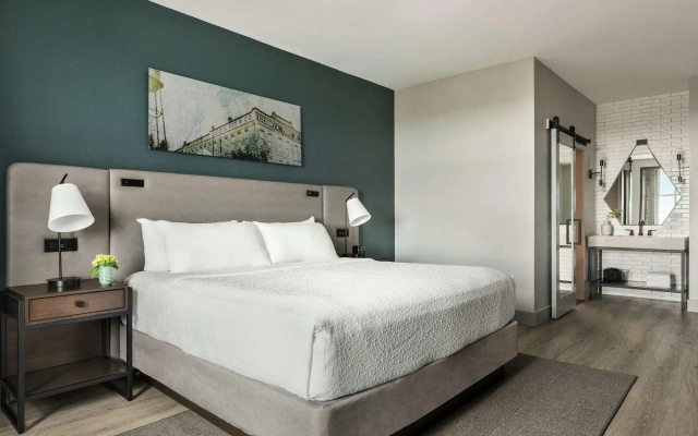 Отель Alba Tampa, Tapestry Collection by Hilton