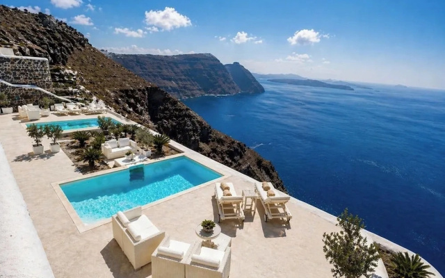 Neraé Santorini