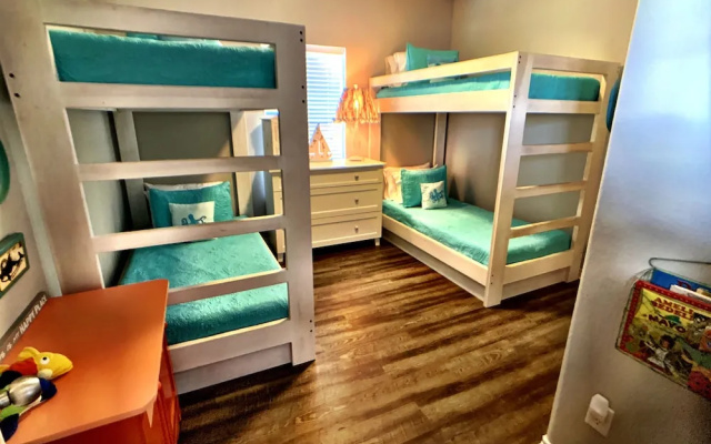 A Silver Lining - 4 Br Home