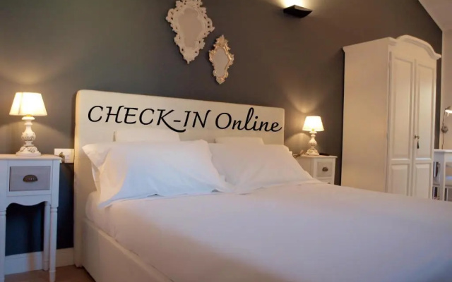 Cosmopolitan Central Rooms