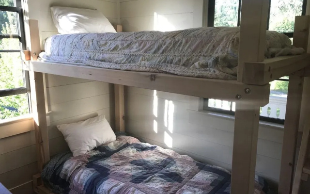Wolf Creek Inn & Tavern
