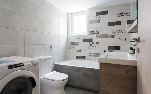 UPSTREET Bright 2BD Apt in Psychiko