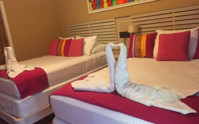 Mr. Tucan Hotel