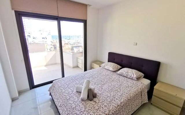 Sunny Daze Seaview Apartment