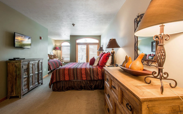 The Caledonian by All Seasons Resort Lodging